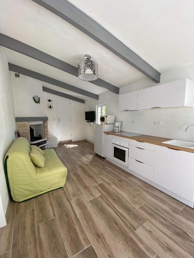 Maison Bord De Lac De Charmes Bannes  Esterno foto